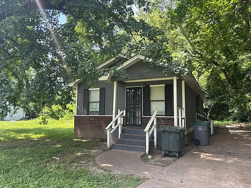 1616 Winston Dr Photo 1