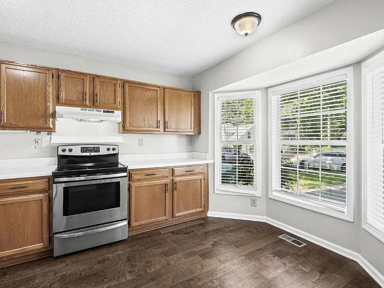 5180 Laurel Bridge Ct SE — Photo 15