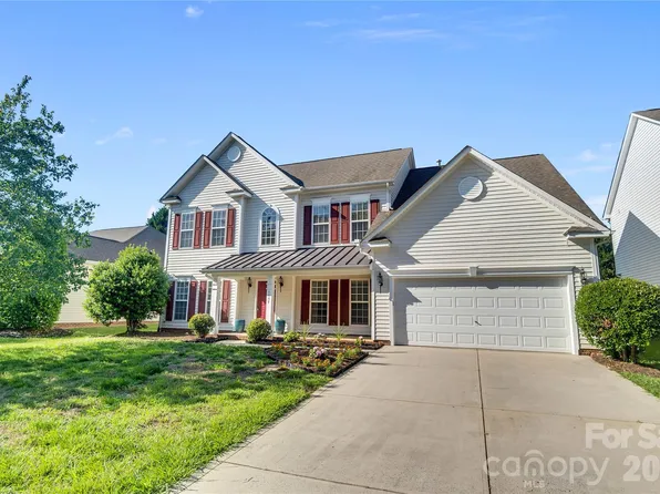 1007 Butterburr Dr, Matthews, NC 28104