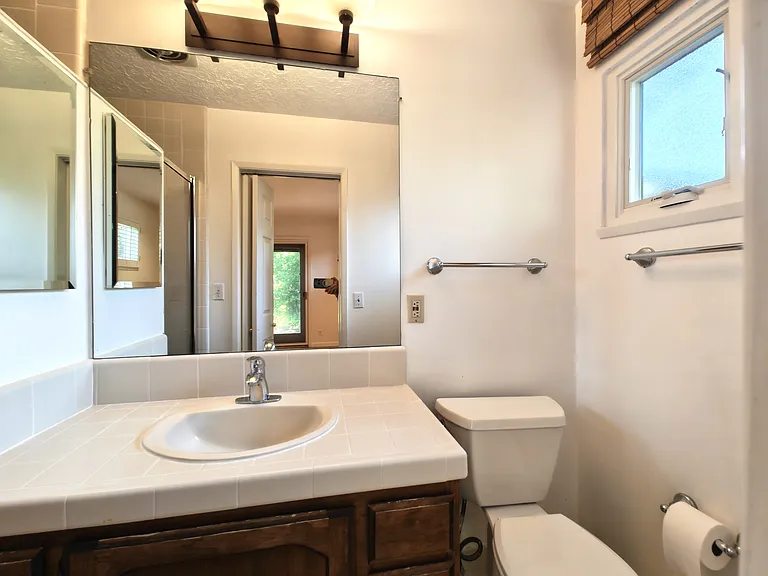 1138 Laureles Dr — Photo 15