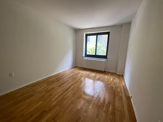 Rented by AZ REALTY NYC LLC | media 18