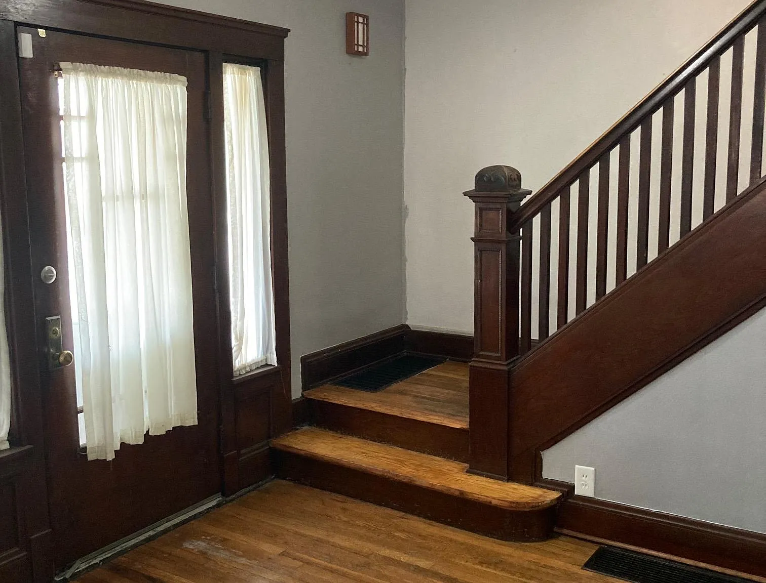 1906 Mayview Ave — Photo 3