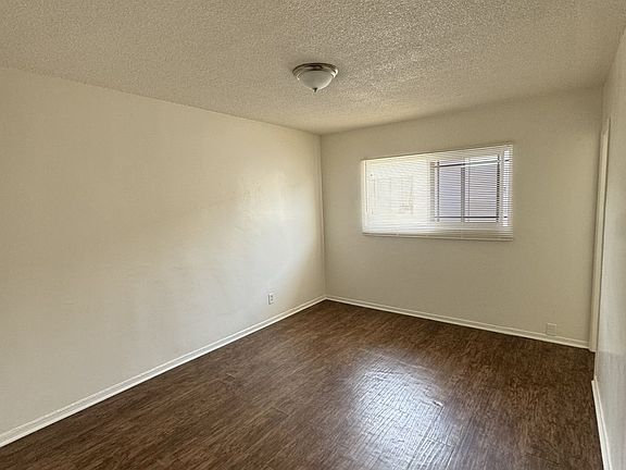 4th image of 923-927 Minnie St #8