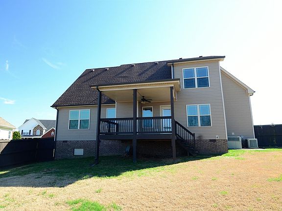 3rd image of 2844 Brewster Dr