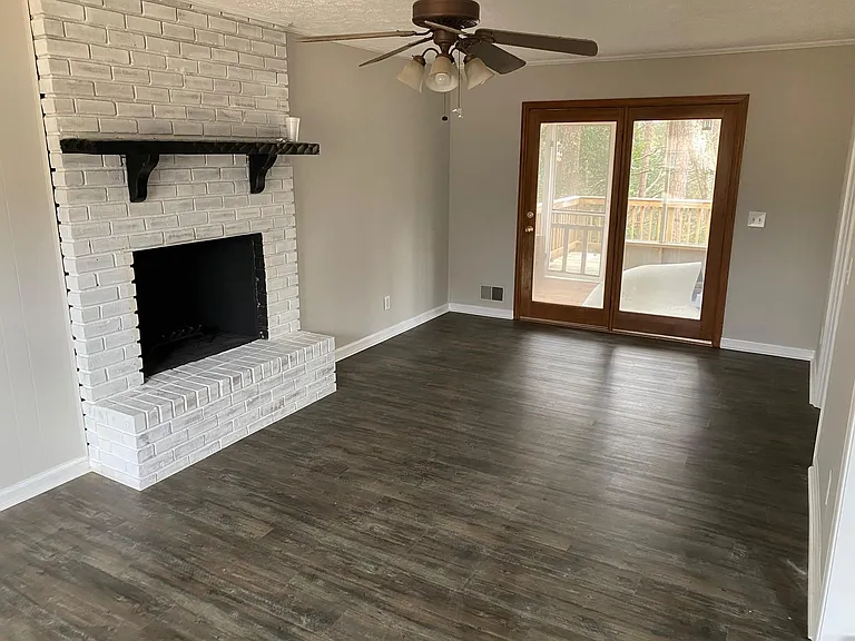 506 Jefferson Dr — Photo 2