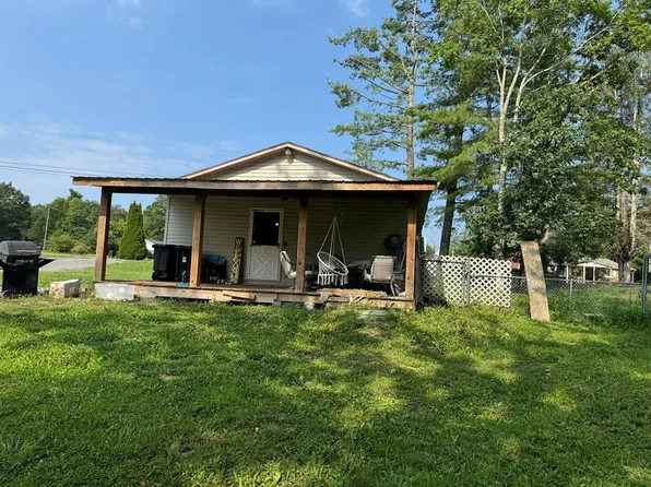 422 Fire Trail Rd, Shady Spring, WV 25918