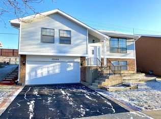 1594 Brookside Dr, Hoffman Estates, IL 60169