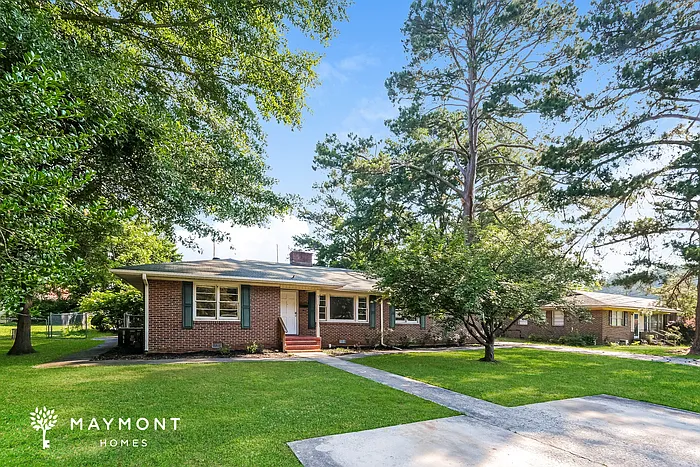 712 Jackson St — Photo 3