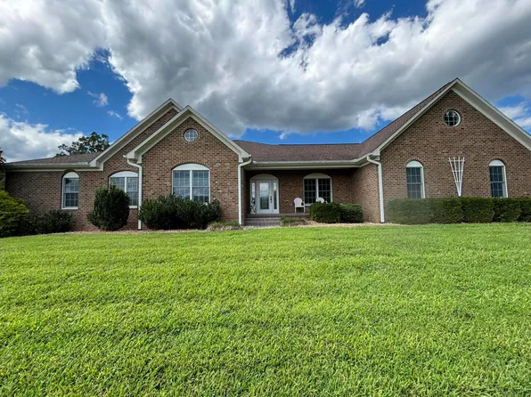 370 Saddlewood Dr, Wirtz, VA 24184