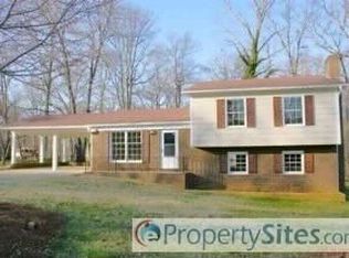 725 Laverton Ln, Rural Hall, NC 27045