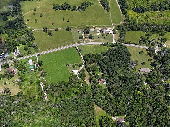 2nd image of 185 Chapman Dr