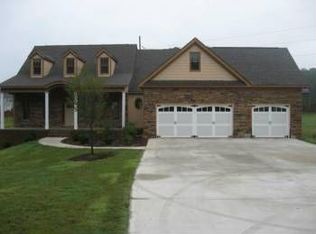 4860 China Berry Dr, Powder Springs, GA 30127