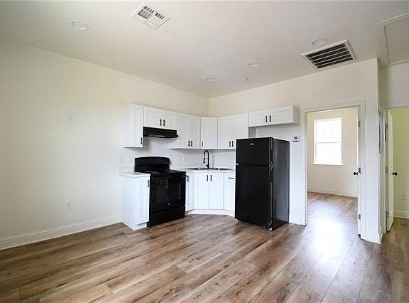 2nd image of 1310 Allen St #2A