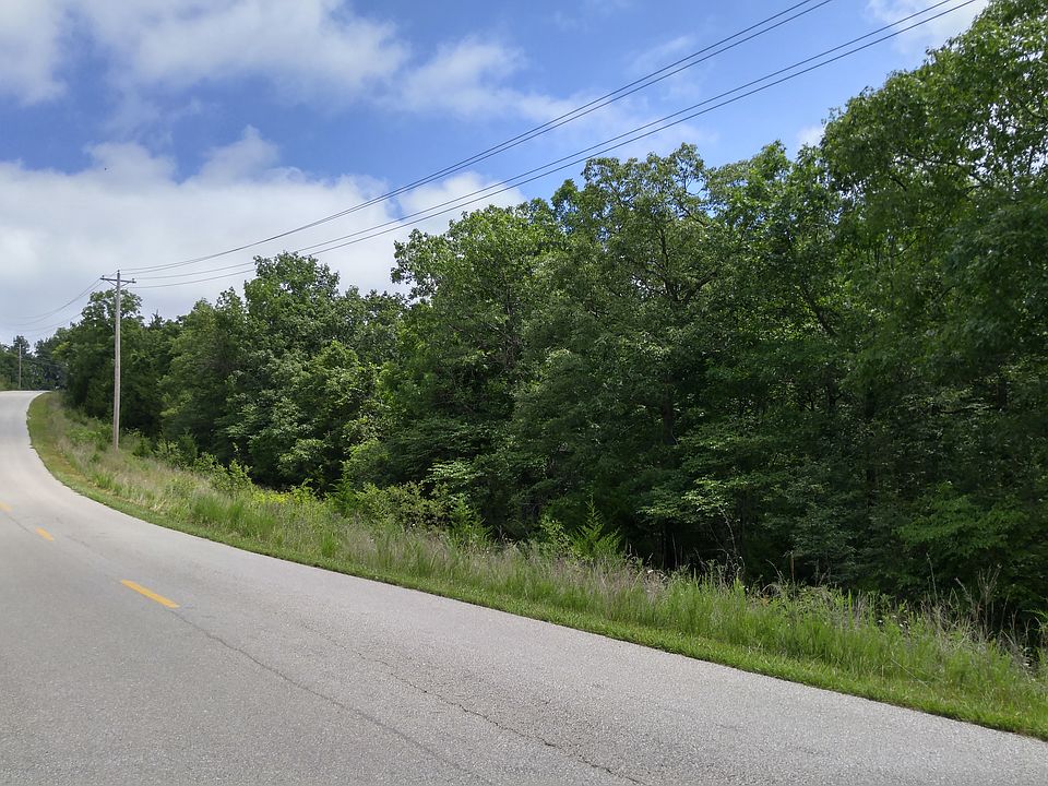 Looking North Coffman Bend 