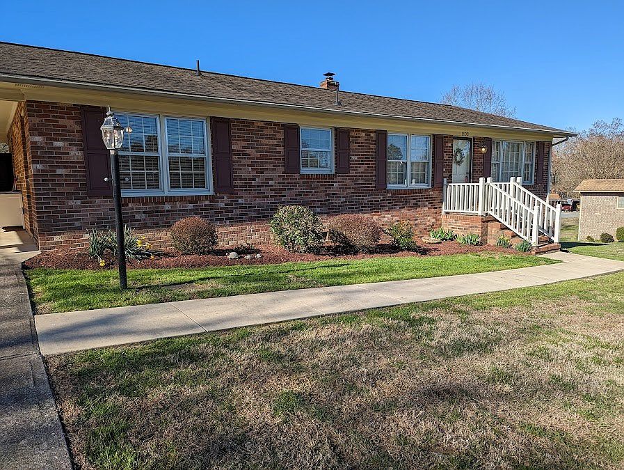 1109 E Oak Hill Dr, Halifax, VA 24558 Zillow