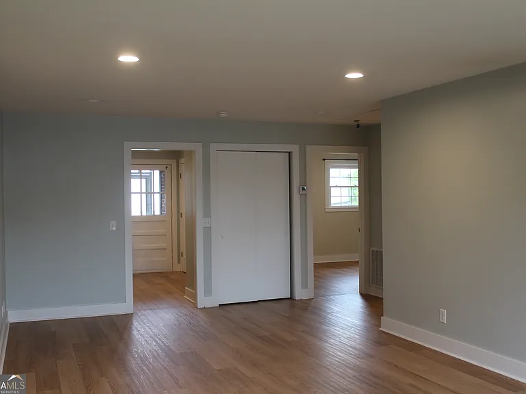 5 S Zetterower Ave — Photo 5