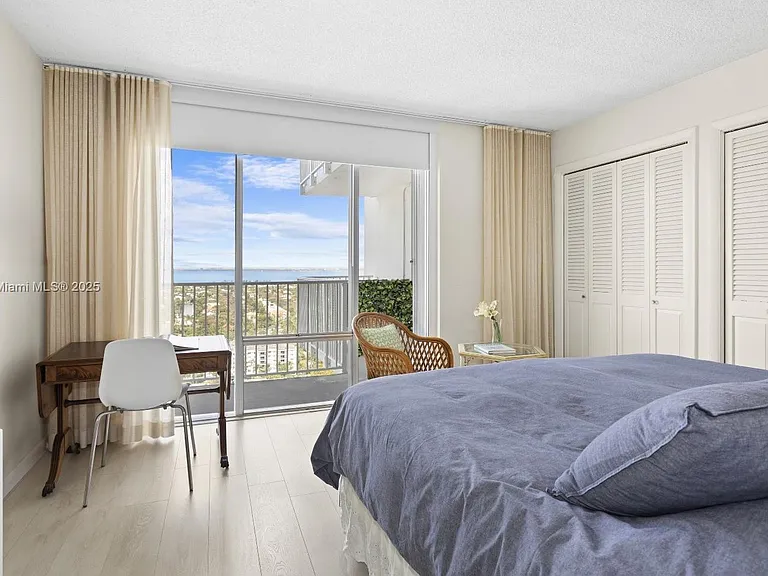 881 Ocean Dr #24C — Photo 17