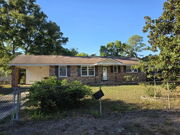 1047 E Sherwood Dr, Sumter, SC 29153