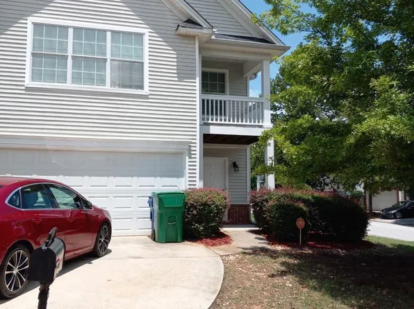 579 Shadow Lakes Dr, Lithonia, GA 30058