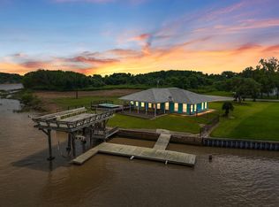 779 County Road 257, Matagorda, TX 77457