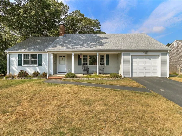 69 Trowbridge Path, West Yarmouth, MA 02673