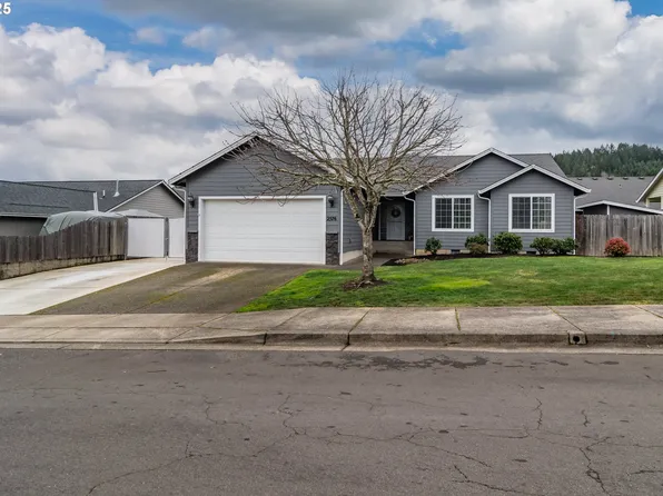 2576 Parkway Ave, Sutherlin, OR 97479