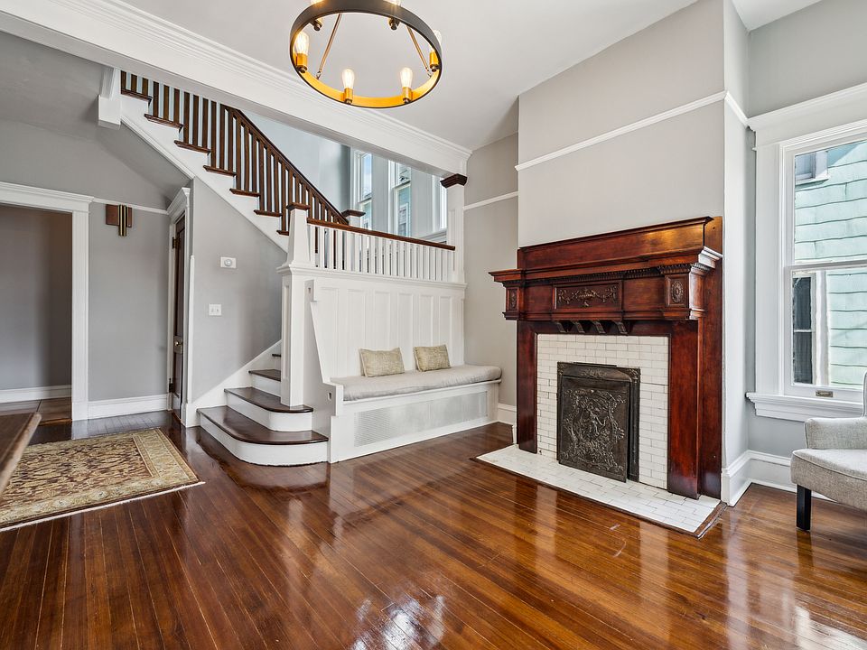 Lovely entry and seating area