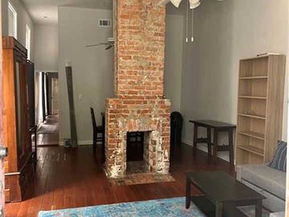 3rd image of 3026 Constance St