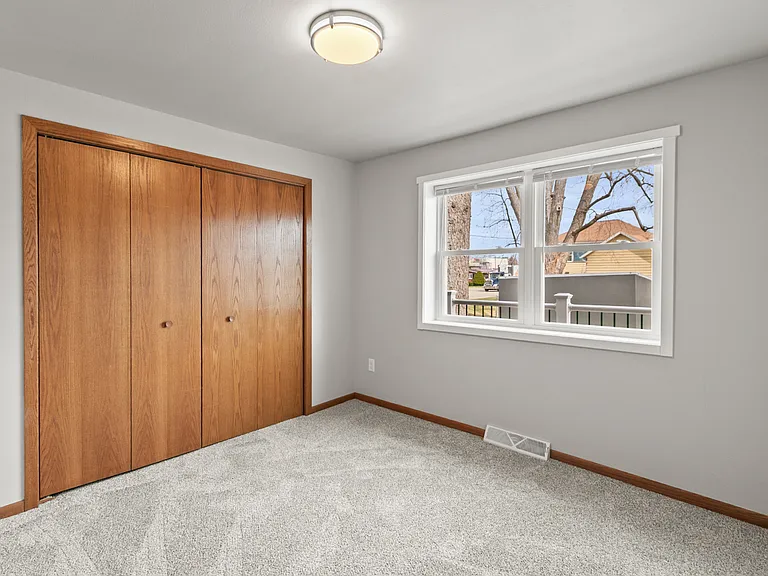 156 S Washington St — Photo 24