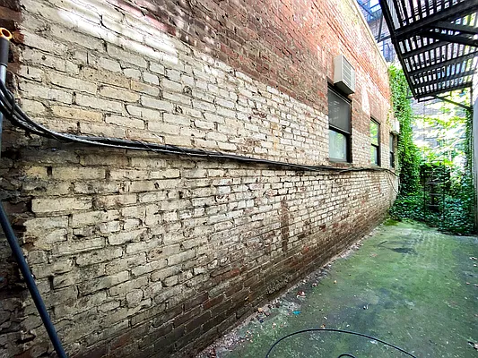 Rented by Compass | media 30