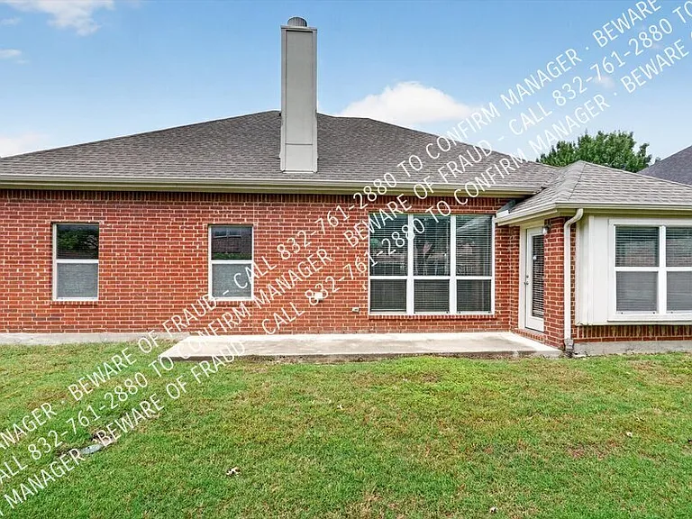 12079 Kingsville Dr — Photo 27