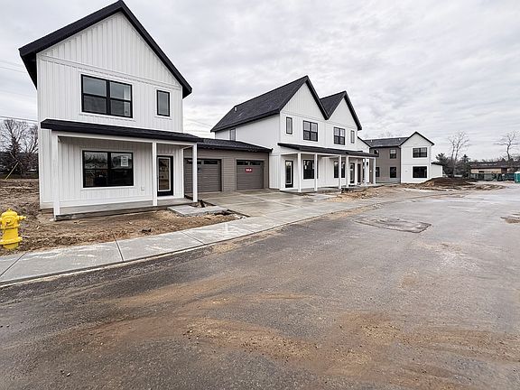 2nd image of 2817 Foxglove Ln