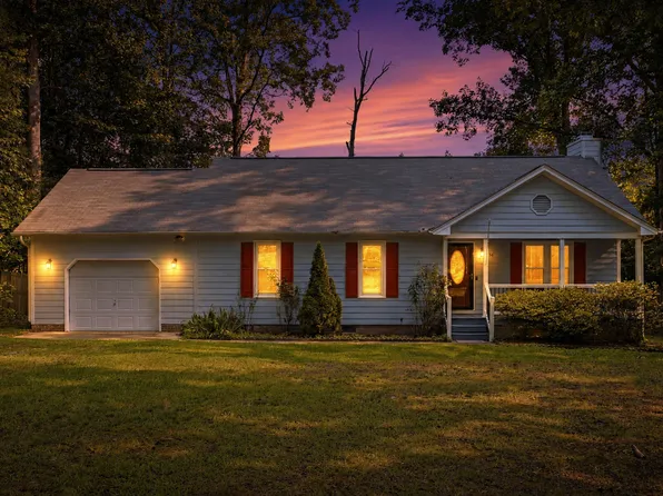 336 Thornwood Ln, Youngsville, NC 27596