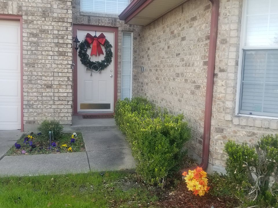 1st image of 700 Bishop St