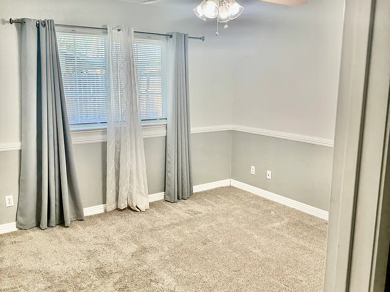 1607 Ashlan Ave — Photo 7