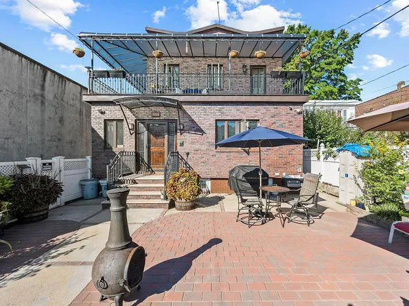 220 Eldert Ln, Brooklyn, NY 11208