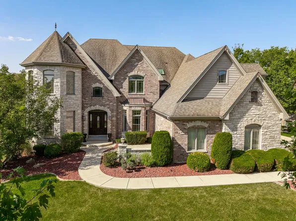 8964 Port Washington Dr, Frankfort, IL 60423