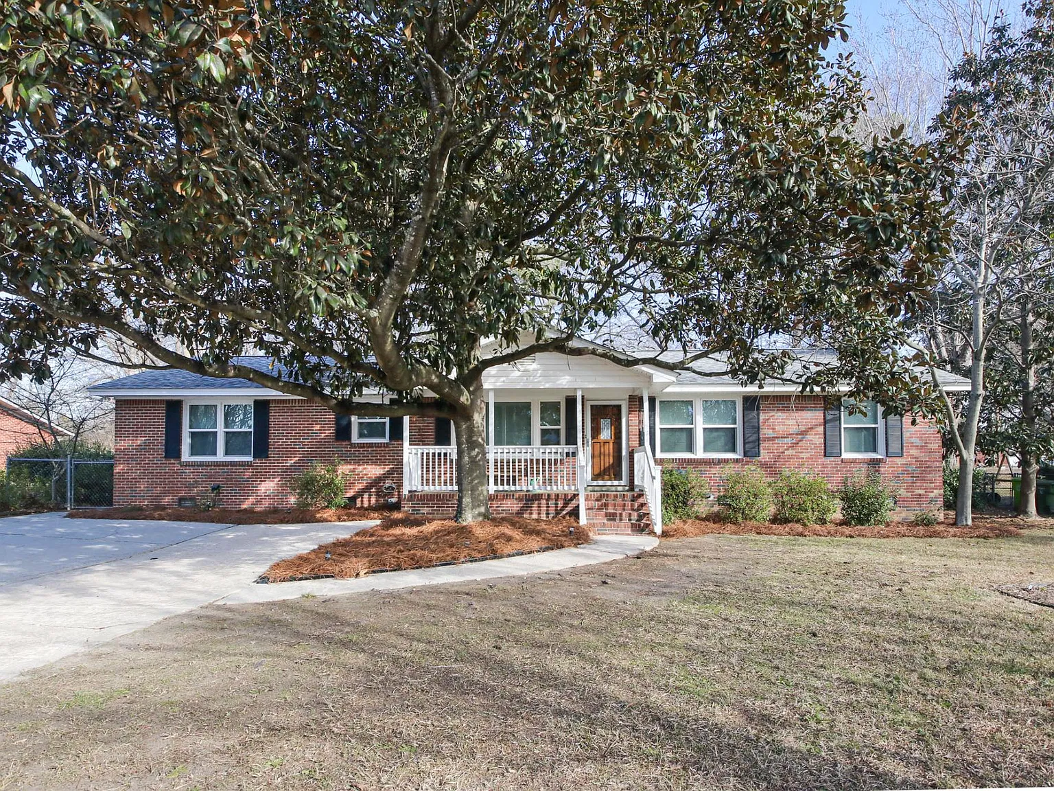 7531 Burdell Dr — Photo 4