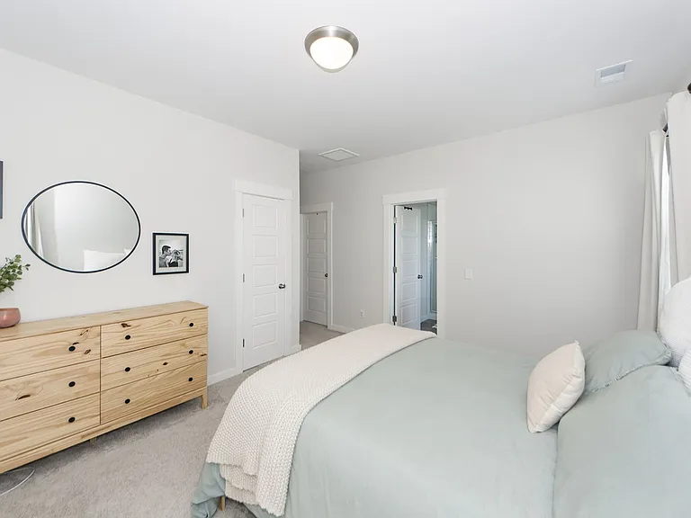 1665 Indy Dr — Photo 32