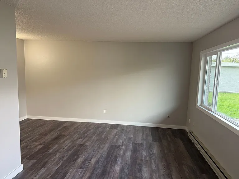 P117 - Gardenside Apartments — Photo 14