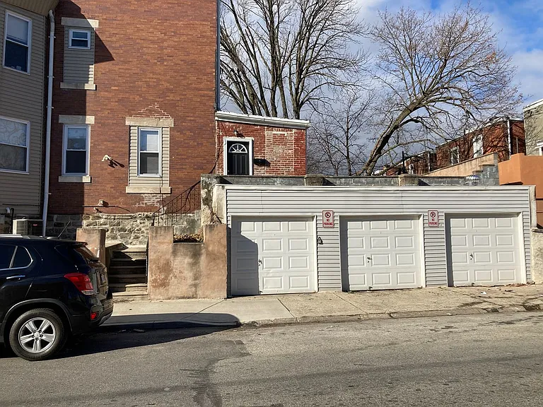 5301 Catharine Street — Photo 9