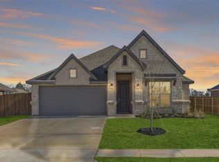 204 Magnolia Dr, Azle, TX 76020