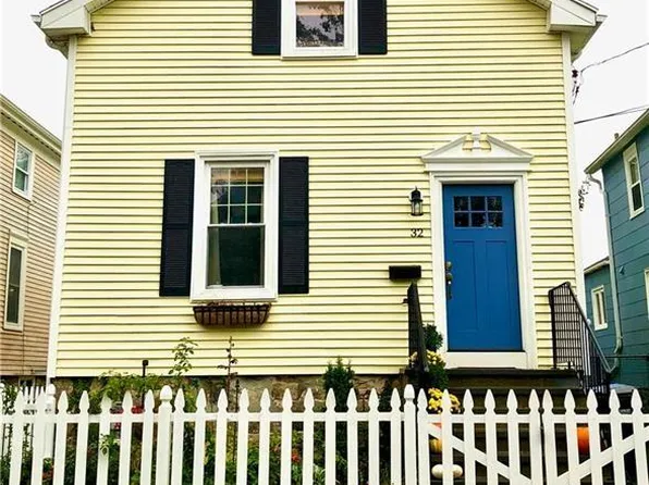 32 E Bowery St, Newport, RI 02840