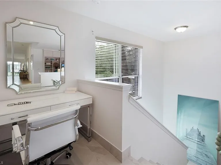 881 Gulf Pavilion Dr #201 — Photo 2