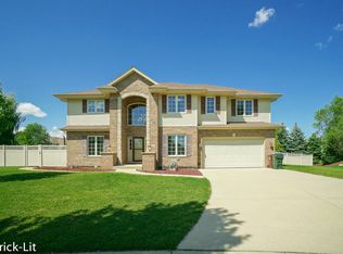 710 Willowfield Ct, New Lenox, IL 60451