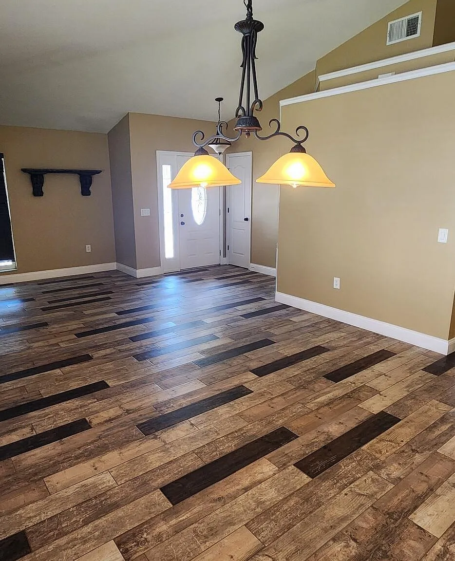 4 bed, 2.0 bath, 1995 sqft, $3,000 — Photo 4