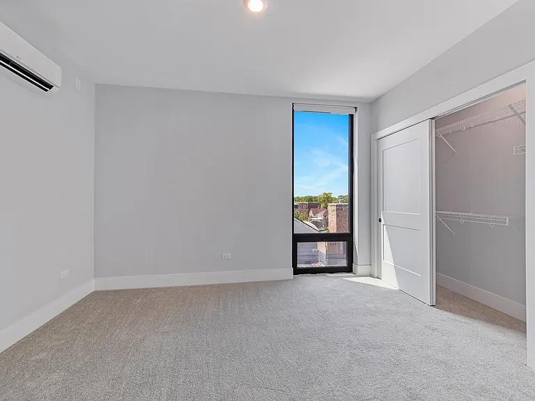 The Pierce At 7 Van Buren — Photo 47