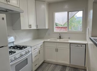 5147 E Carson St #1/2, Long Beach, CA 90808