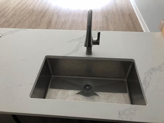4th image of 1385 Brown St #204
