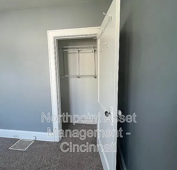 3646 Besuden Ct — Photo 9